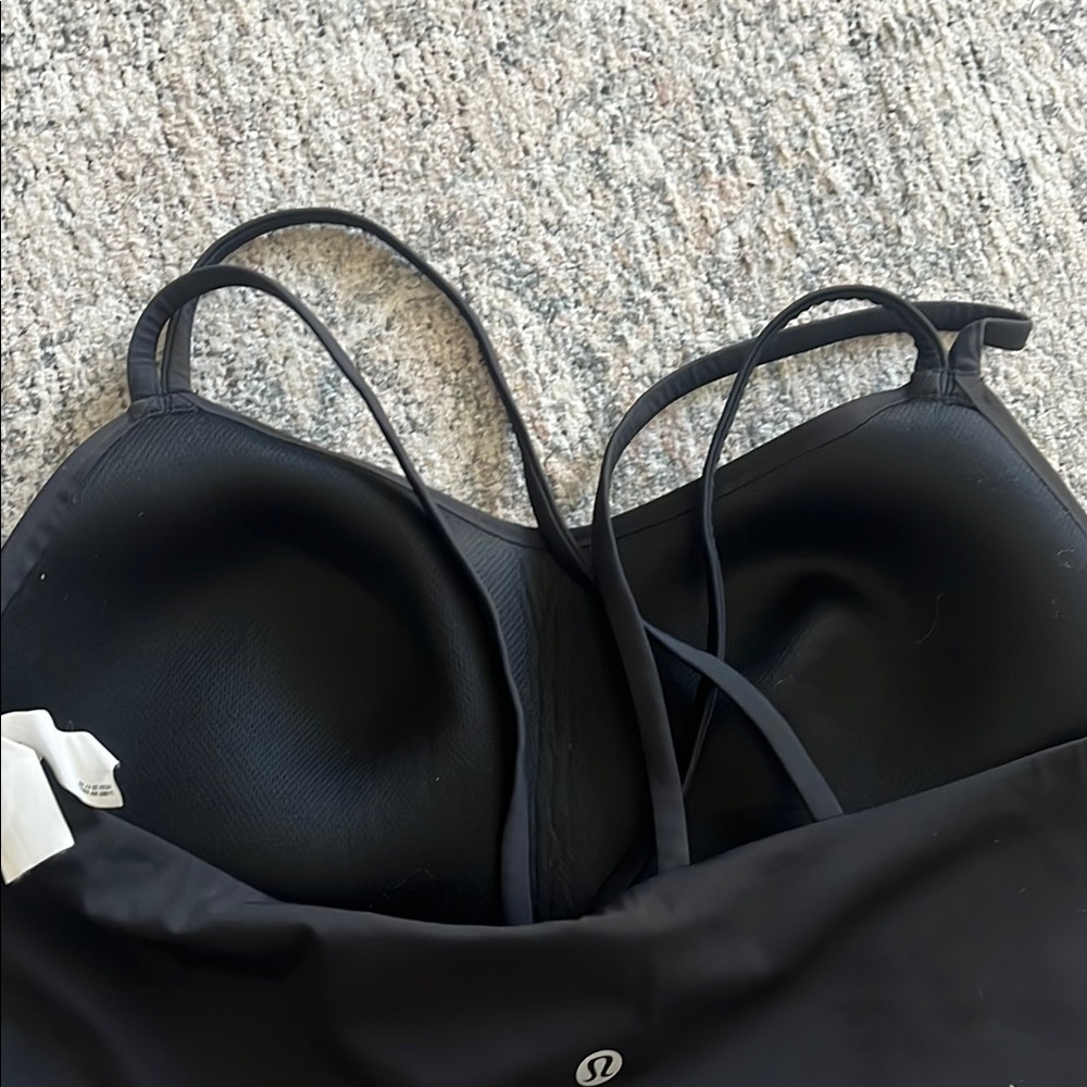 Lululemon longline like a cloud sports bar black sz 10 yoga Pilates gym - Picture 3 of 6